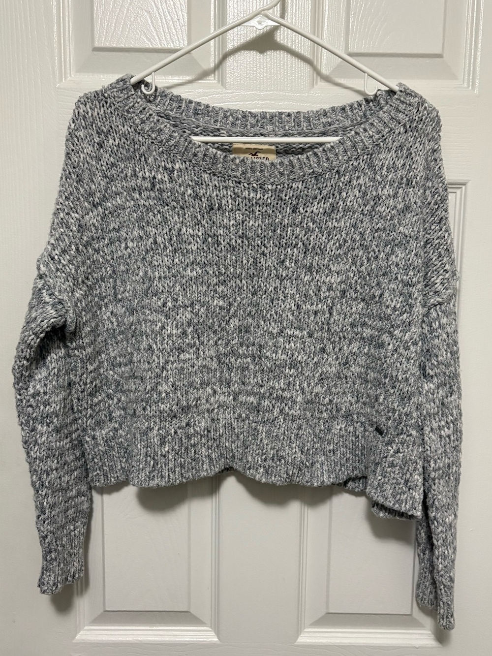 *Hollister Women’s Y2K Gray Marled Cropped Medium Chunky Knit Sweater